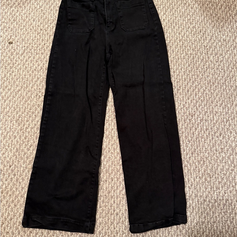 Just Black Elegant Wide-Leg Trousers